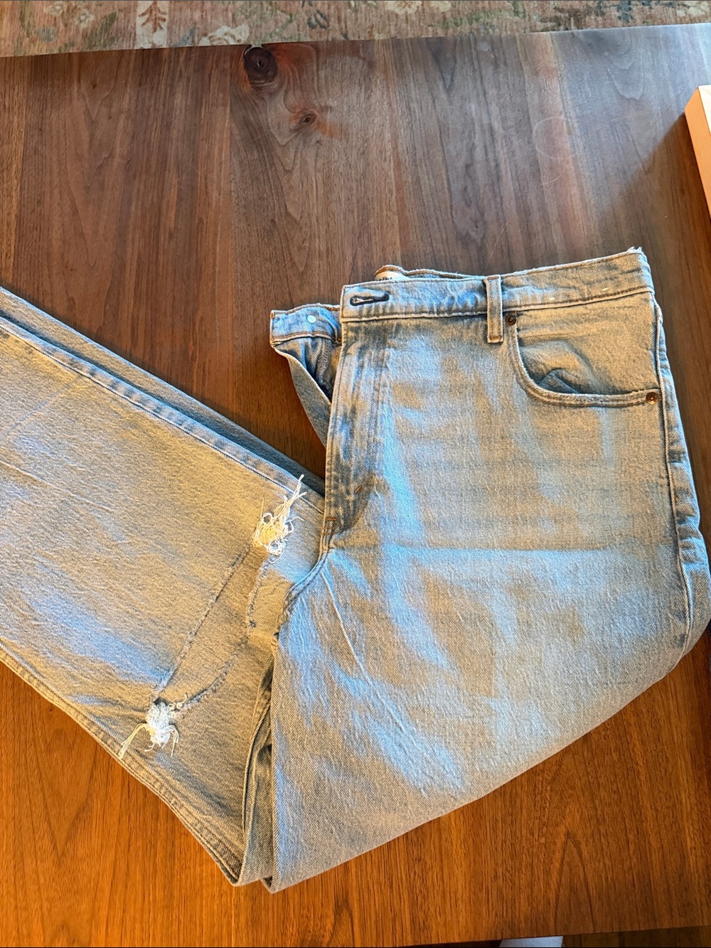 Abercrombie & Fitch Light Wash Straight Leg Women's Jeans